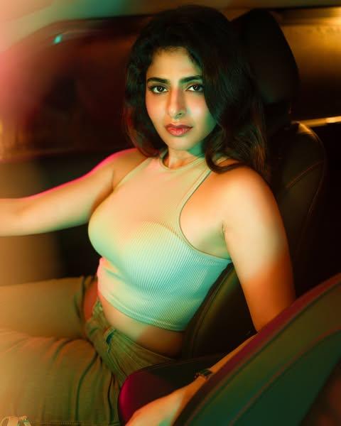iswarya-menon-hot-photos